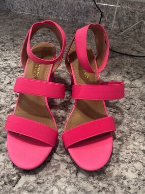 Nine West Hot Pink Triple-Strap Sandals